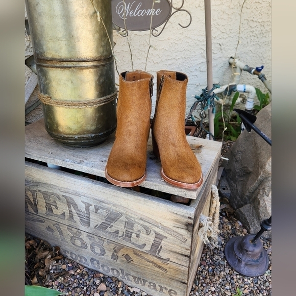 Lucchese Adele ( Hair on‎ Calf) Booties - Picture 3 of 9